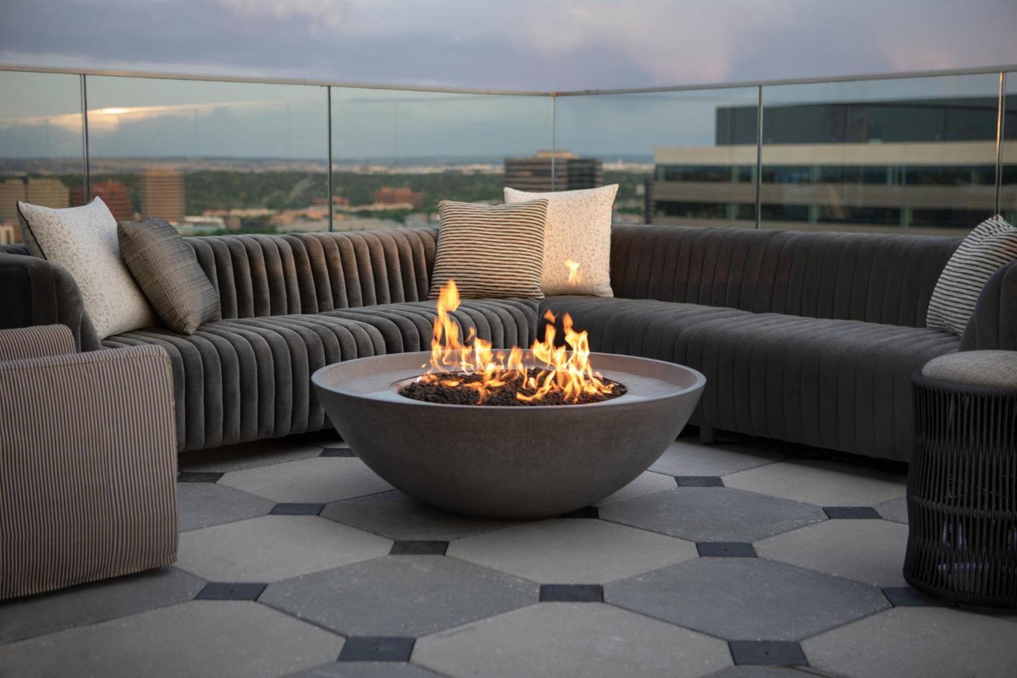 Kimpton Claret Hotel By Ihg DEN Esterno foto